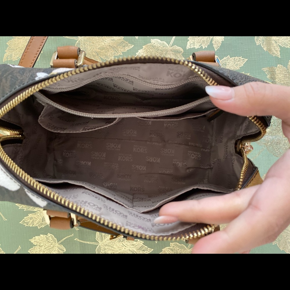 Michael Kors Aria small signature bag - Picture 3 of 4